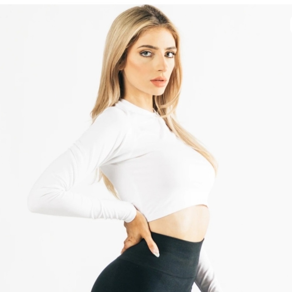 Alphalete White Long Sleeve Crop Top